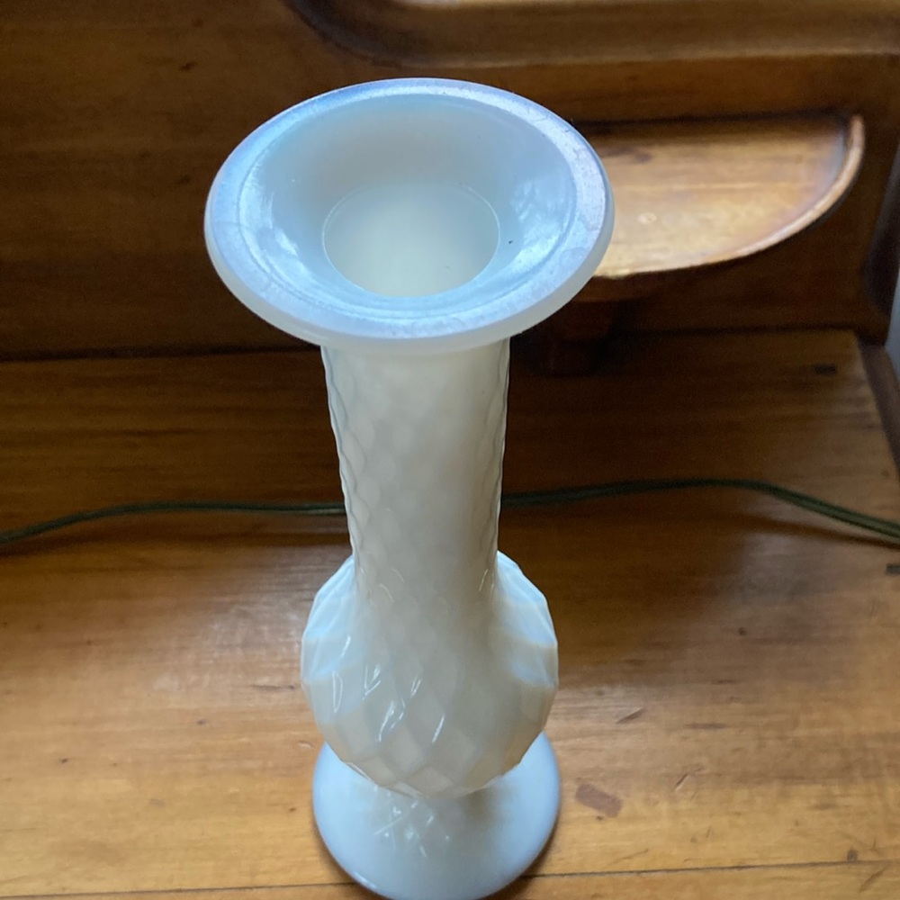 Vintage EO BRODY 7.5" White Milk Glass vase